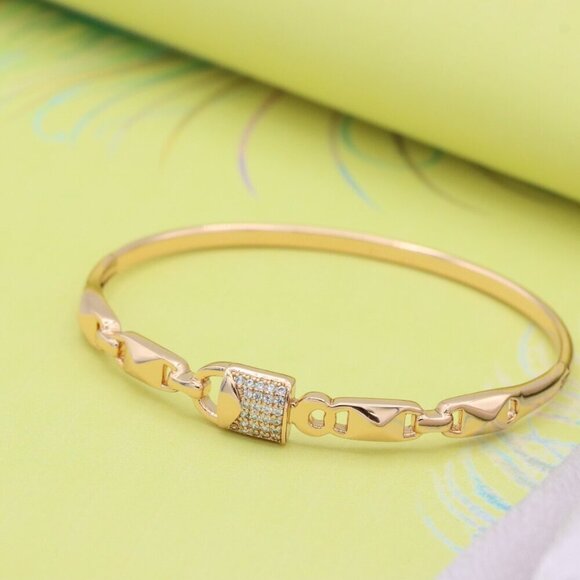 Elegant Rose Gold Bangle with Textured Links and Diamond Accents, XPBL0457 - Picture 2 of 12